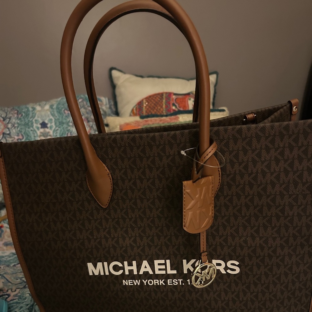 Michael kors tote bag